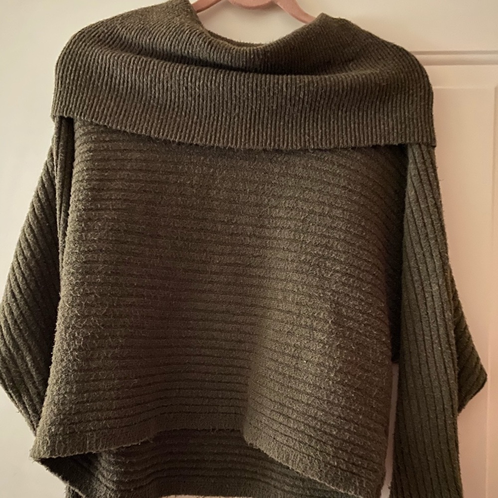 Pink Rose Green Sweater